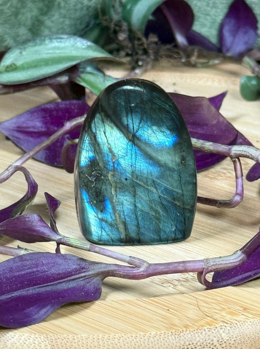 Labradorite free form